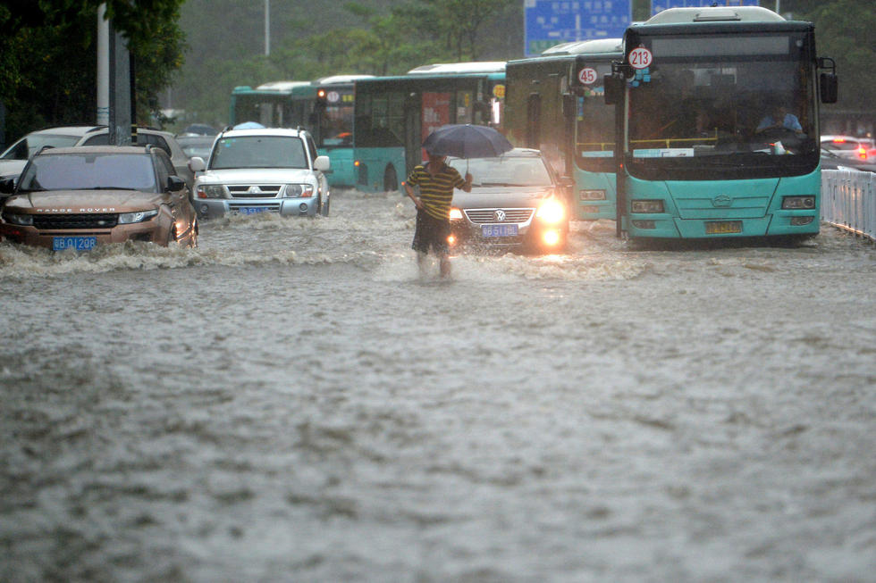 食品傳送帶廠家：廣東強降雨，你的快遞還好嗎
